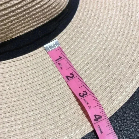 Floppy Straw Hat Natural color - Out of the Office painted on slogan, black band - Picture 6 of 6